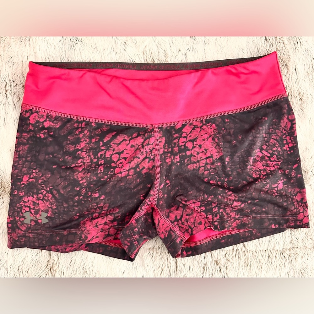 SOLD!! Under Armour Heat Geat boy short